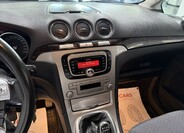 Ford Galaxy 11