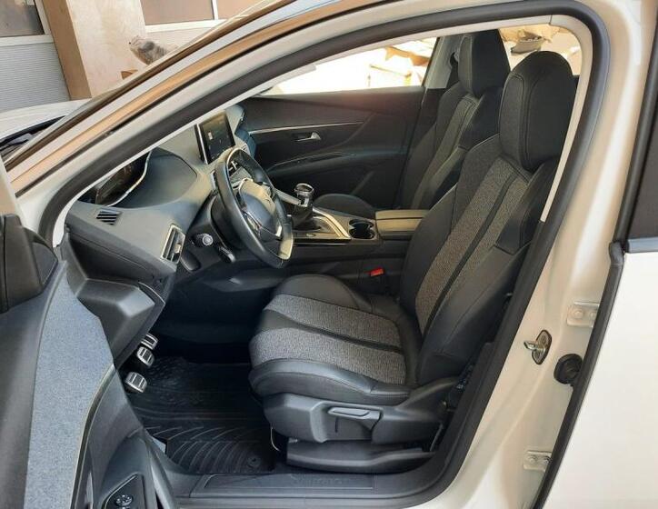 Peugeot 3008 12