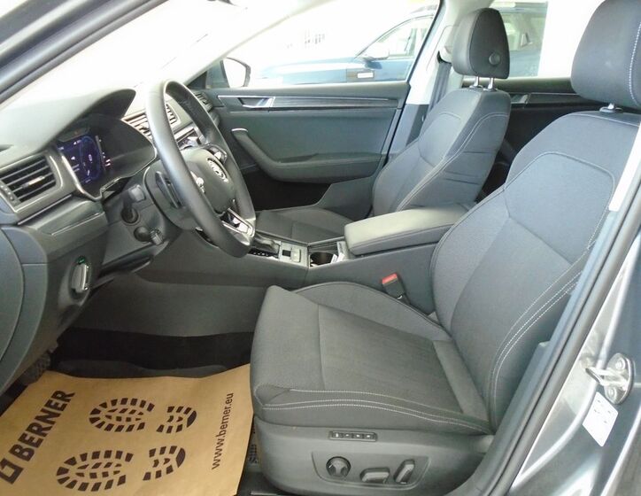 Škoda Superb 10