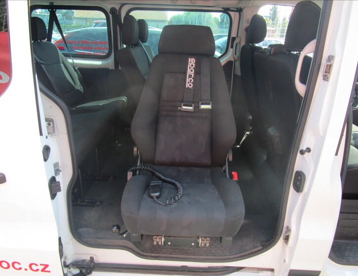 Renault Trafic 25