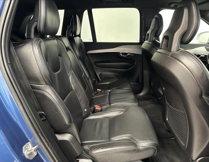 Volvo XC90 26