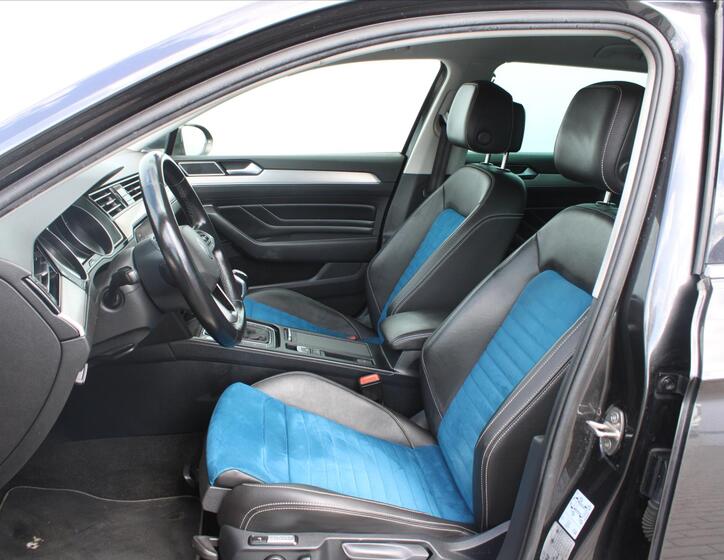 Volkswagen Passat 10