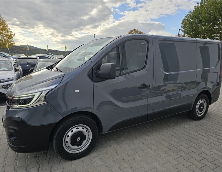 Renault Trafic 10