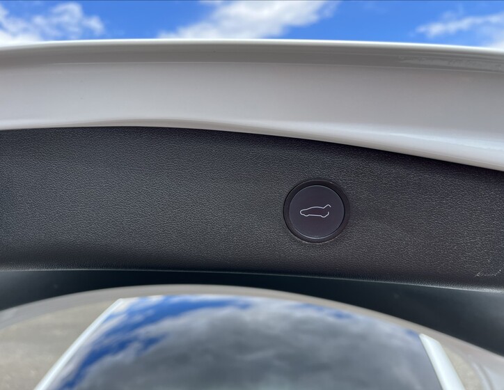 Tesla Model 3 28