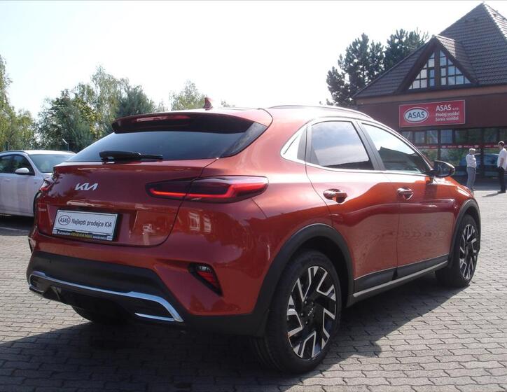 KIA XCeed 10