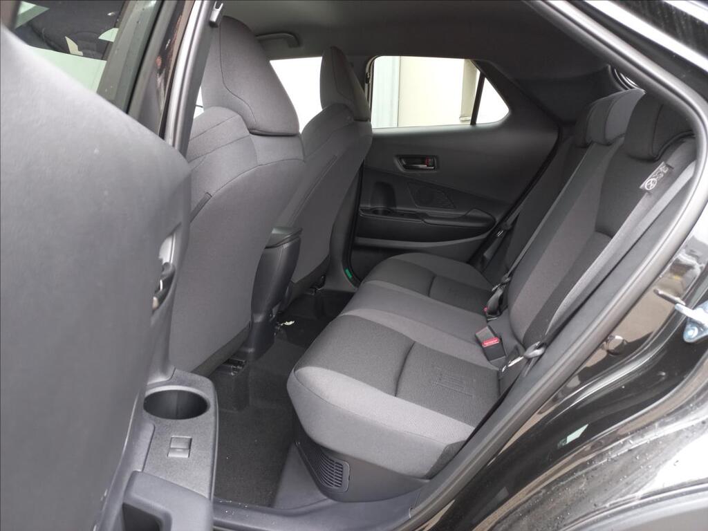 Toyota C-HR 11