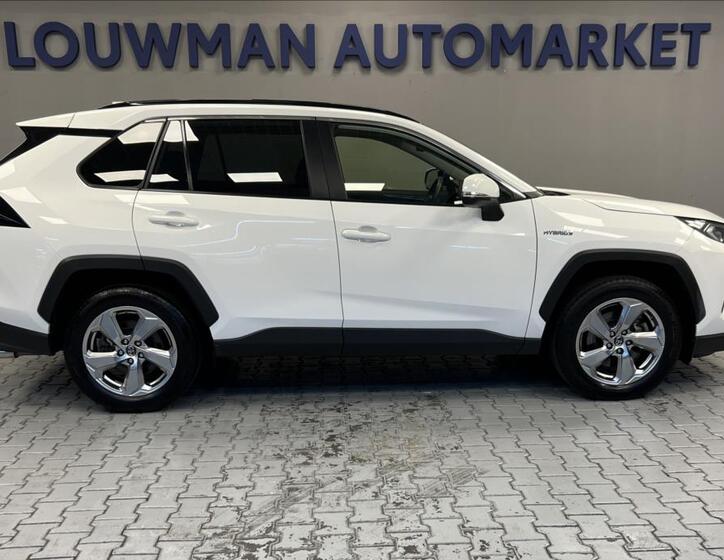 Toyota RAV4 17