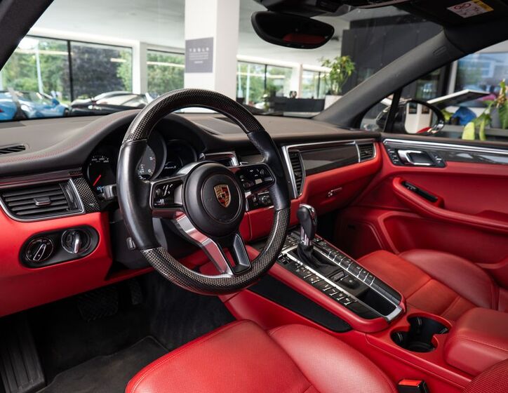 Porsche Macan 5