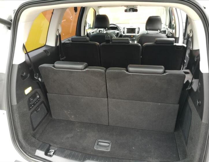 Ford Galaxy 23