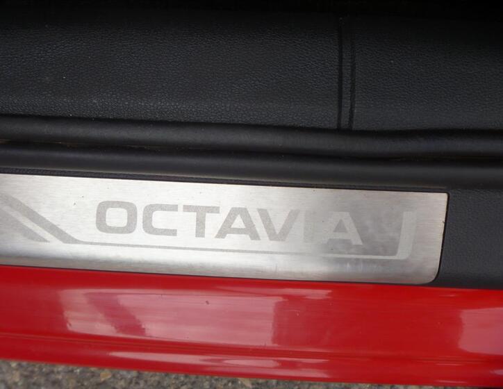 Škoda Octavia 12