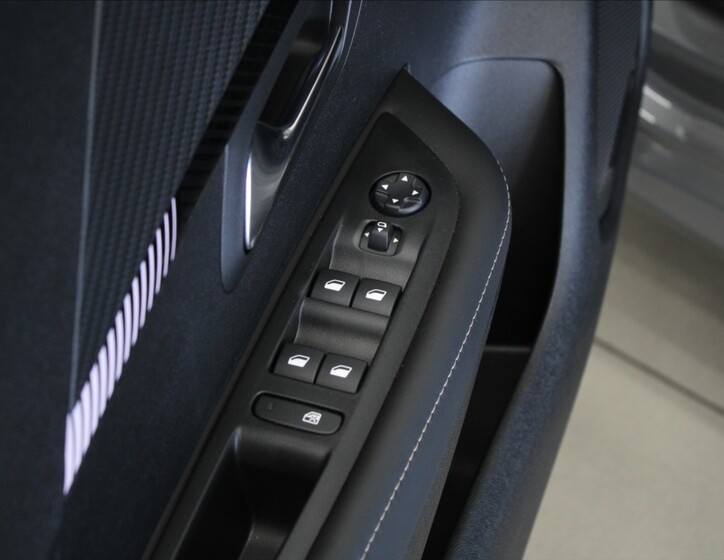 Peugeot 208 20