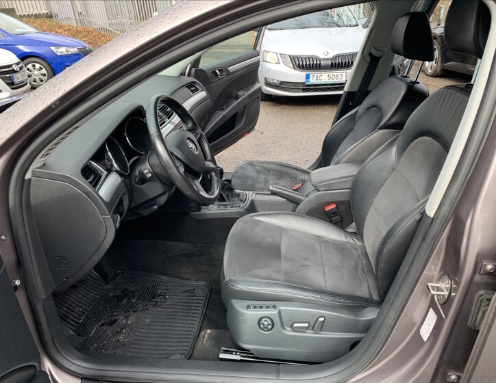 Škoda Superb 13
