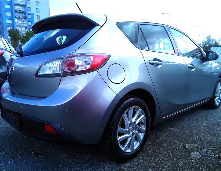 Mazda 3 6