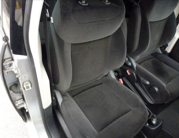 Citroën Grand C4 Picasso 26