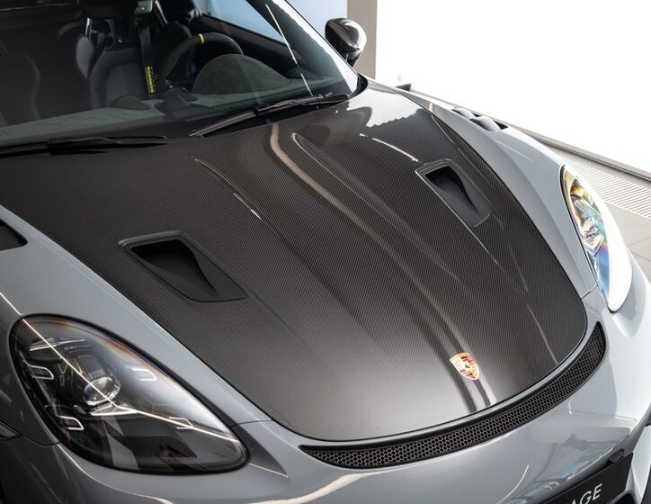 Porsche Cayman 26