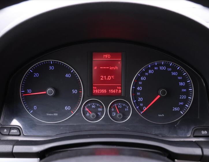 Volkswagen Golf 16