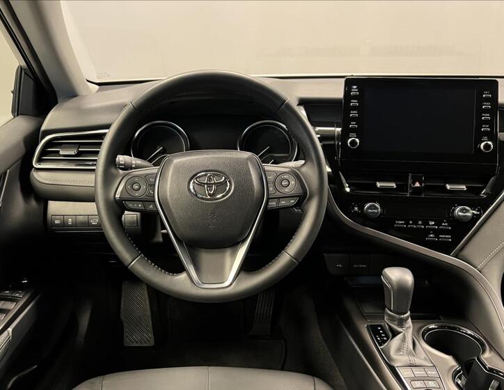 Toyota Camry 5