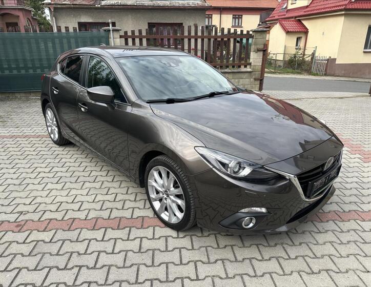 Mazda 3 1