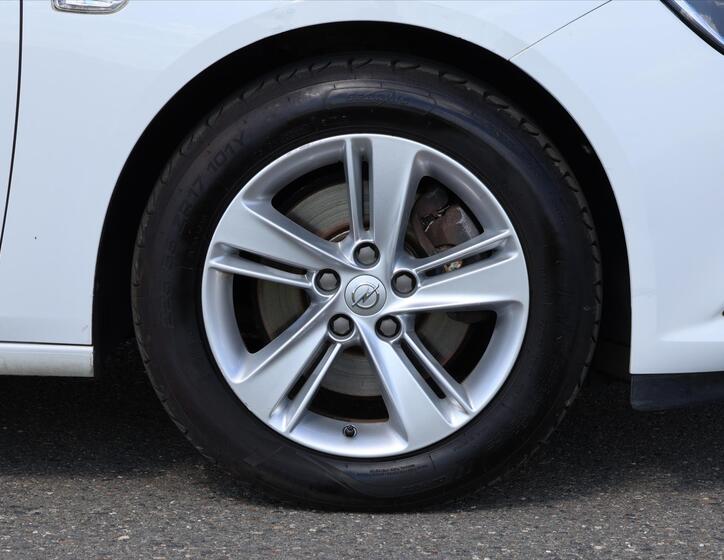 Opel Insignia 30