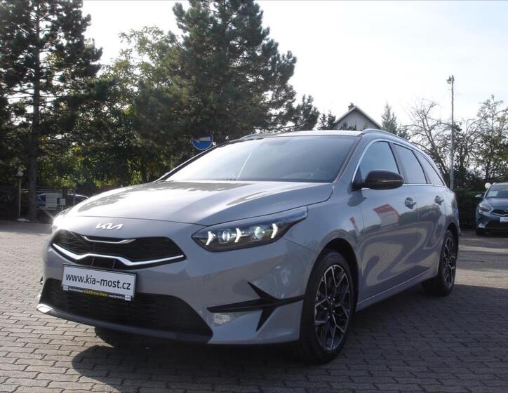 KIA Ceed 4