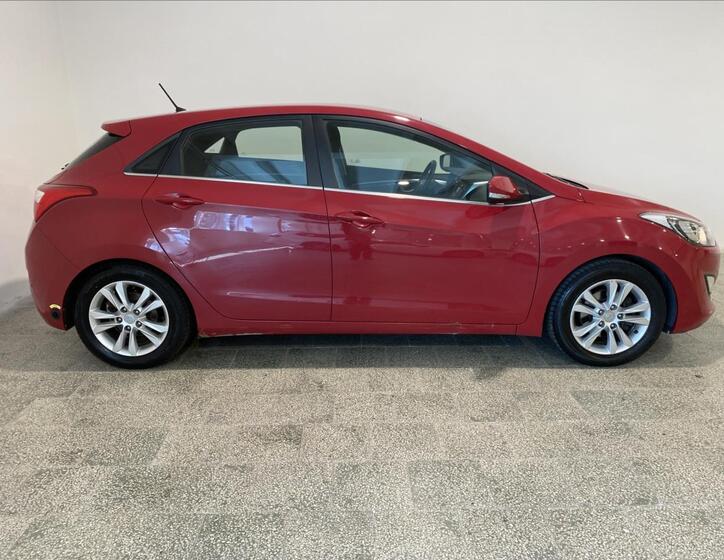 Hyundai i30 23