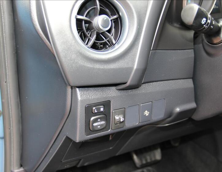 Toyota Auris 30