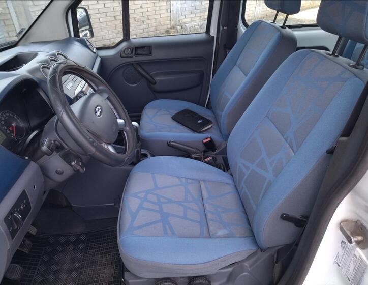 Ford Transit Connect 9