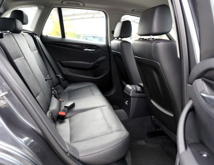 BMW X1 28