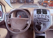 Mercedes-Benz Vito 14