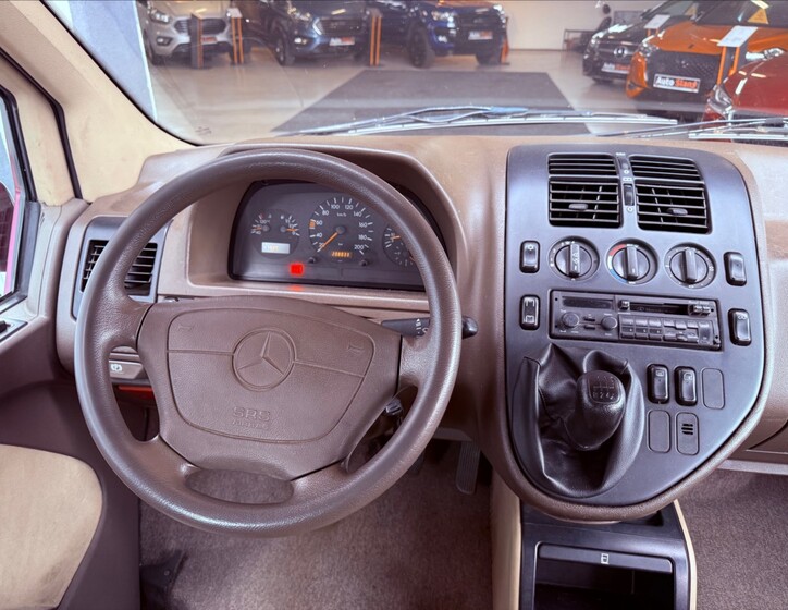 Mercedes-Benz Vito 14