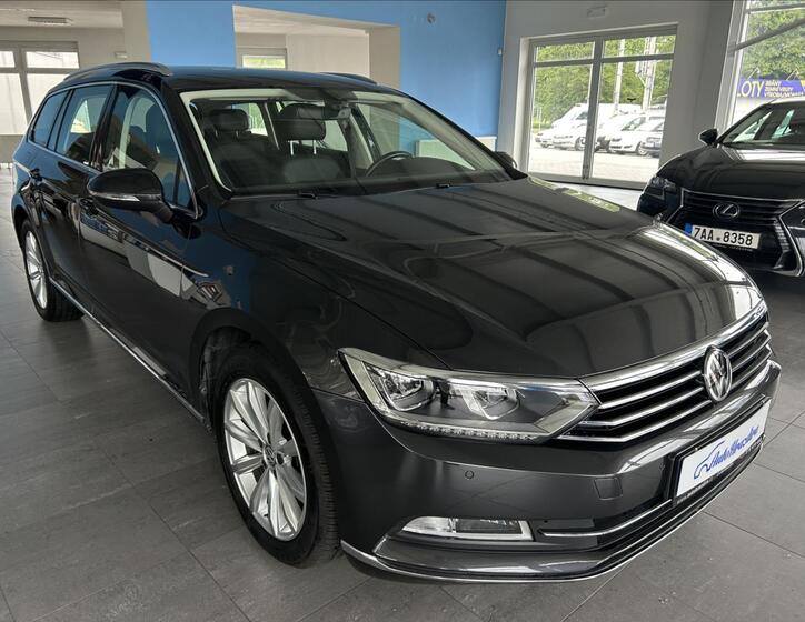 Volkswagen Passat 1
