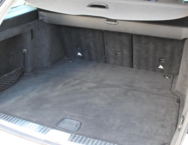 Mercedes-Benz 220 10
