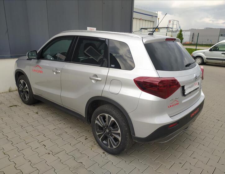 Suzuki Vitara 6
