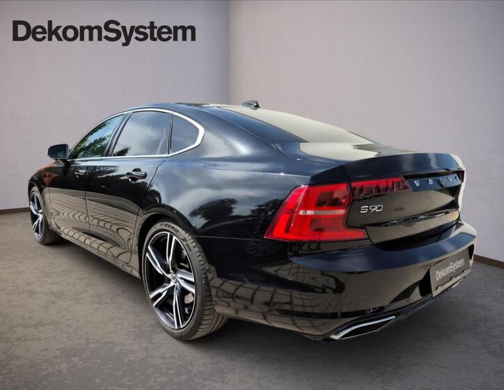 Volvo S90 4