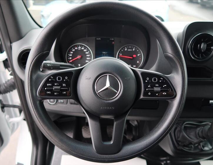 Mercedes-Benz Sprinter 15