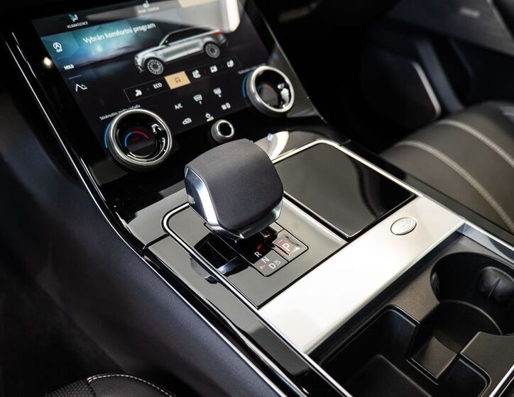 Land Rover Range Rover Velar 14