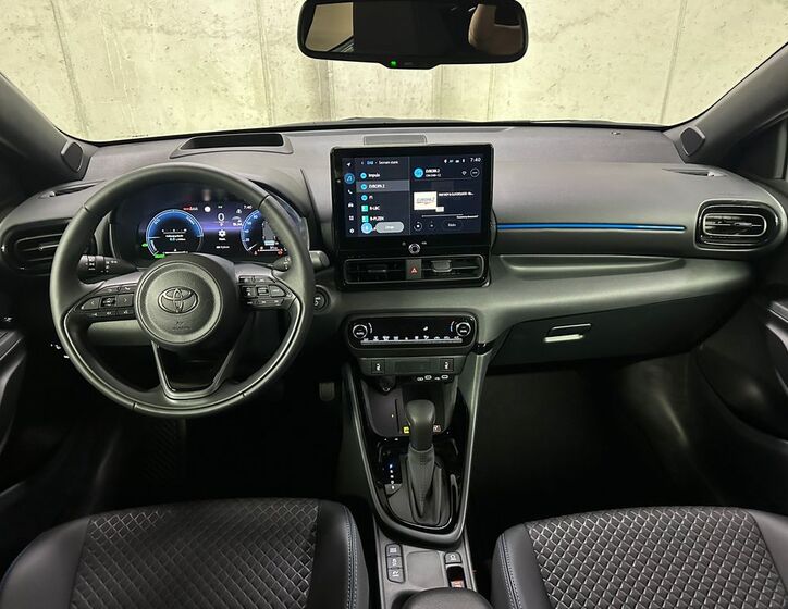 Toyota Yaris 17