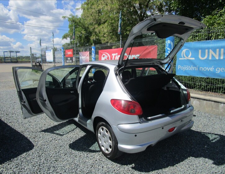 Peugeot 206 28