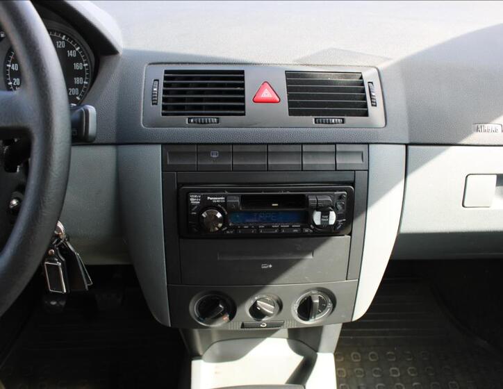 Škoda Fabia 15