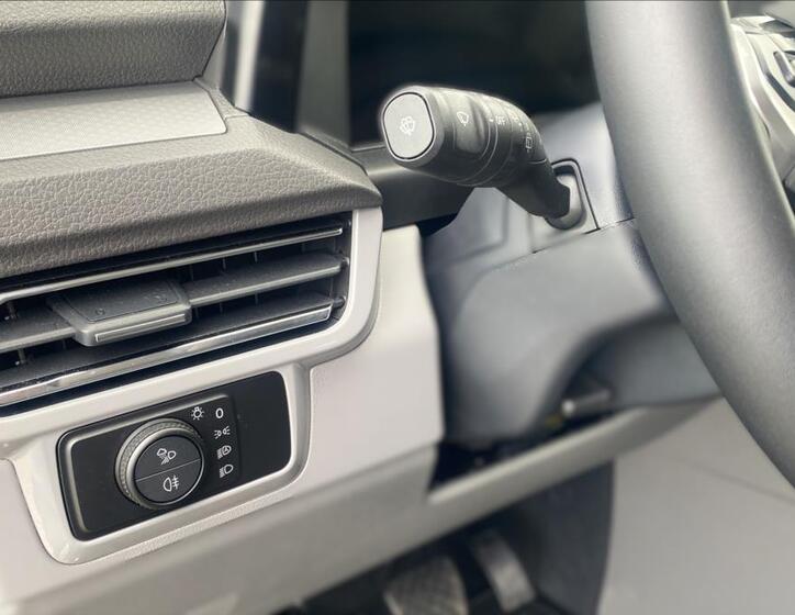 Volkswagen Caravelle 7