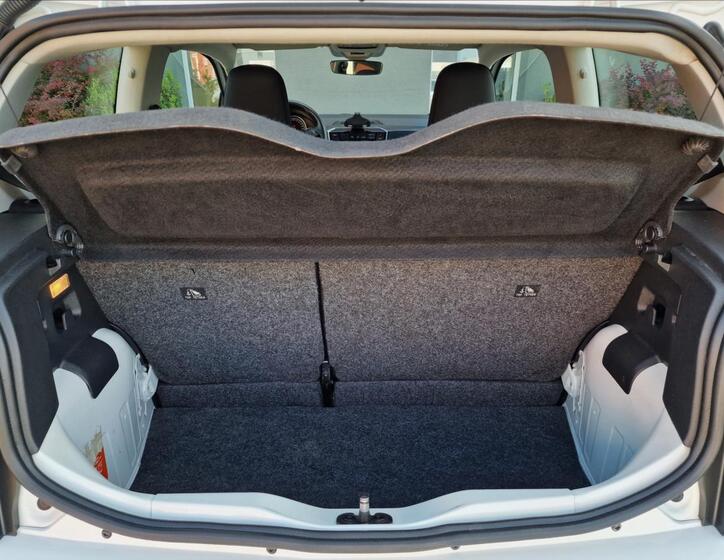 Volkswagen up! 16