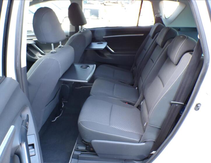 Toyota Verso 19