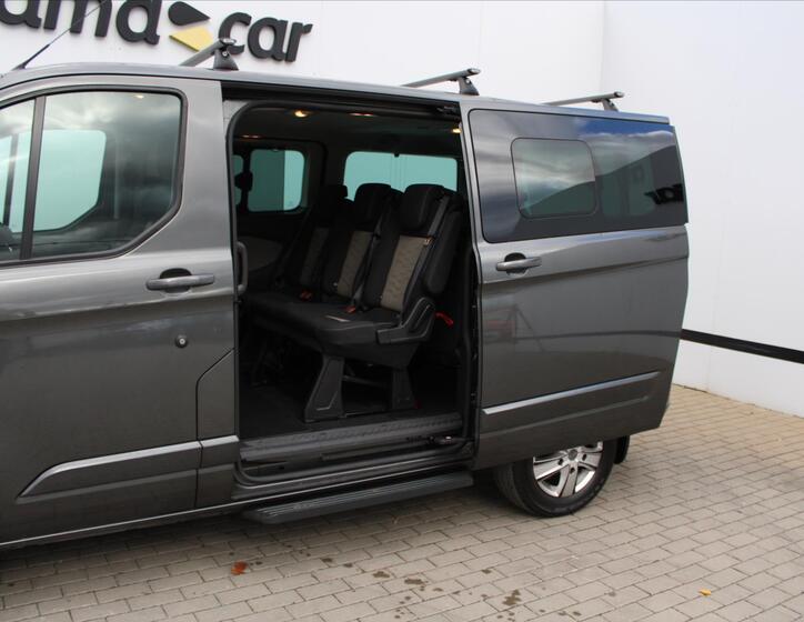 Ford Tourneo Custom 9