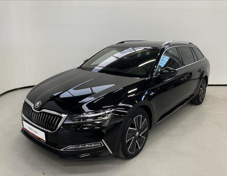 Škoda Superb 1