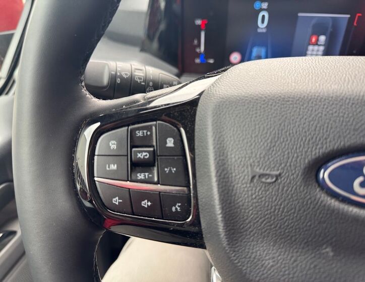 Ford Tourneo Custom 15