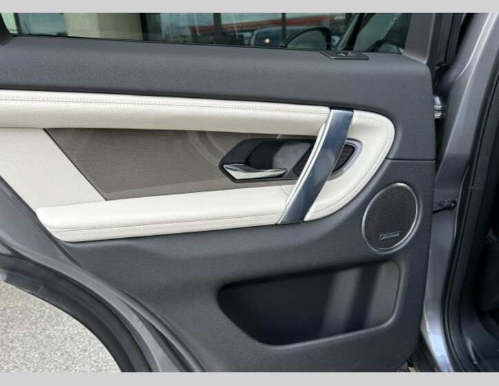 Land Rover Discovery Sport 9