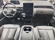 Hyundai Staria 17