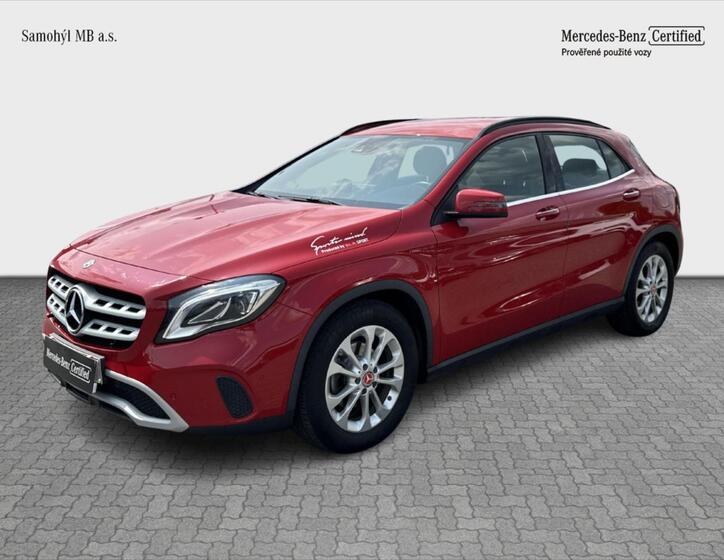 Mercedes-Benz GLA 1