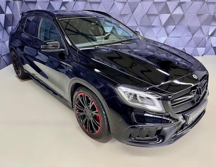 Mercedes-Benz GLA 4
