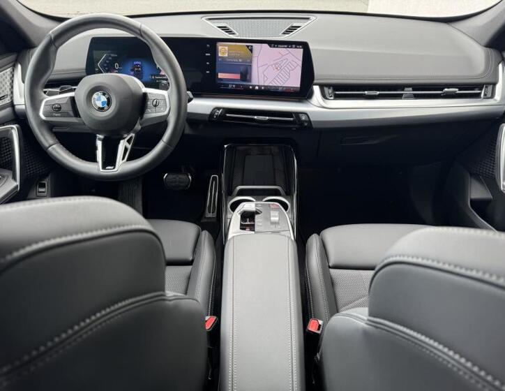 BMW X1 8